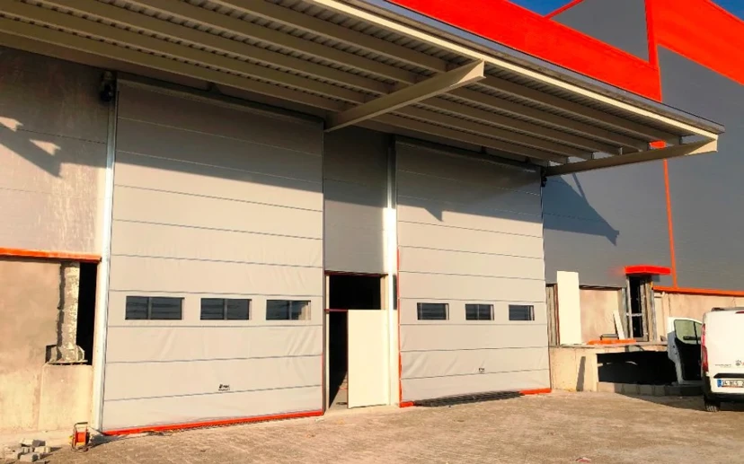 Power XL logistic area hangar pvc door