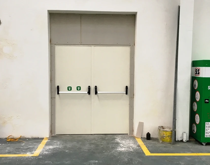 Double-Winged Panic Bar Emergency Exit Door Double-winged emergency exit door with panic bar