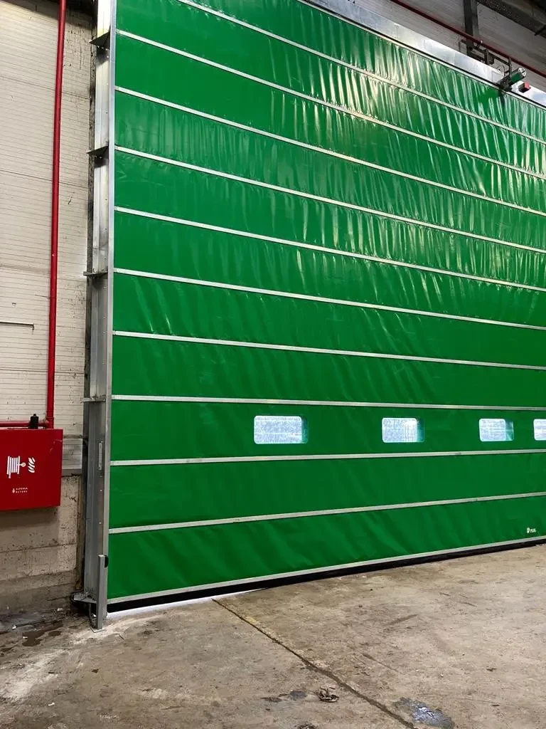 Power XL Hangar Doors Detail Power XL hangar doors detail 2