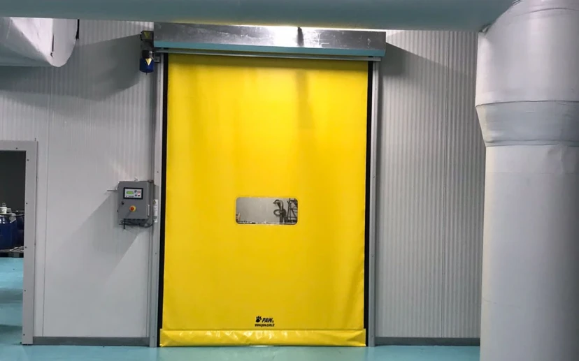 Yellow Self Repairing Zipper Rapid PVC Door Yellow self repairing zipper rapid pvc door