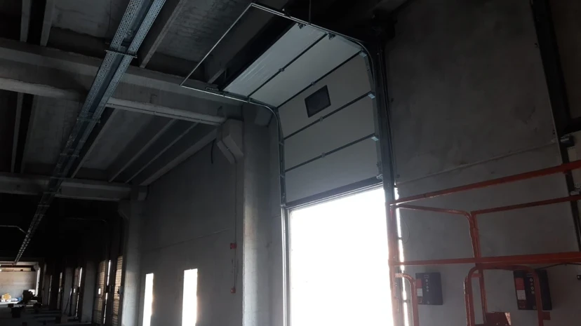 Open Sectional Door Open sectional door